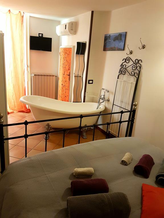 B&B Via Dei Mille 那不勒斯 客房 照片
